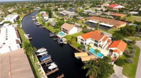 Water Views & Community Pool - Condo Casa Marbella - Roelens Vacations